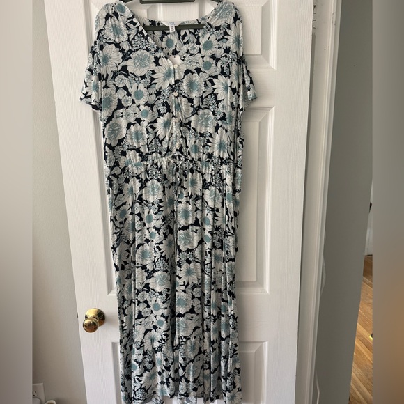 Time and Tru Dresses & Skirts - Time and Tru Blue Floral Dress 💙 Size 22/XXXL 🩵 NEW WITH TAGS